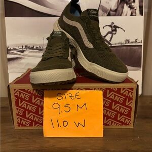 Vans Ultrarange VR3 sz 9.5 Men 11.0 Woman
